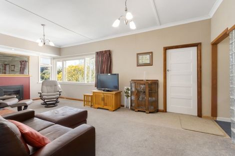 Photo of property in 103 Chaucer Road, Hospital Hill, Napier, 4110