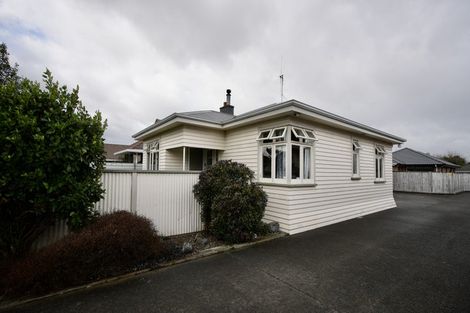 Photo of property in 16 Rata Street, Roslyn, Palmerston North, 4414