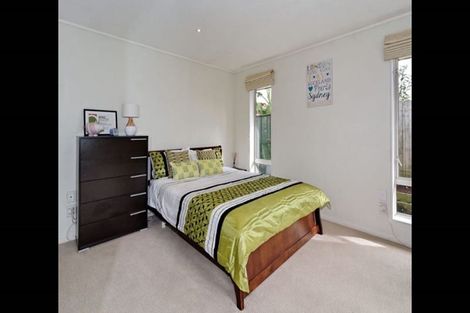 Photo of property in 63 Kingdale Road, Henderson, Auckland, 0610