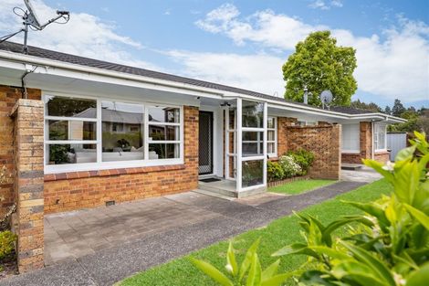 Photo of property in 2/1 Ocean View Road, Hillcrest, Auckland, 0627