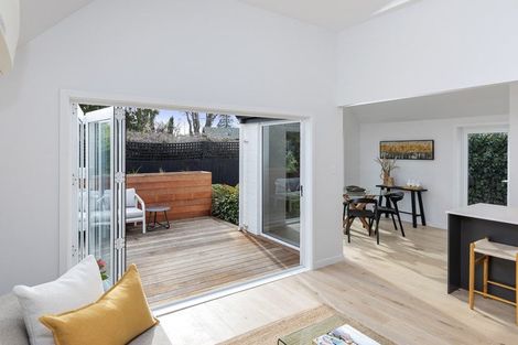 Photo of property in 16b Makora Street, Fendalton, Christchurch, 8041