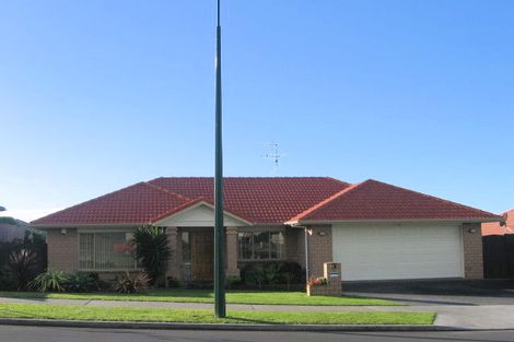 Photo of property in 24 Craigavon Drive, East Tamaki, Auckland, 2013