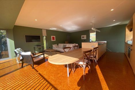 Photo of property in 16a Cornwall Street, Picton, 7220