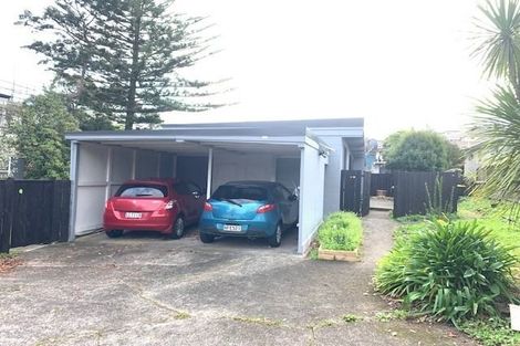 Photo of property in 1/29 Camelot Place, Glenfield, Auckland, 0629