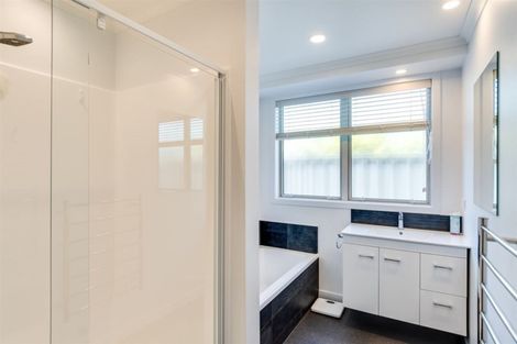 Photo of property in 31 Aparima Place, Awatoto, Napier, 4110