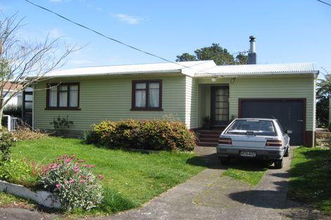 Photo of property in 13d York Crescent, Westown, New Plymouth, 4310