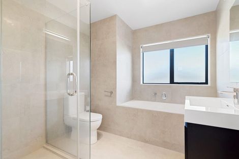 Photo of property in 11 Matisse Drive, West Harbour, Auckland, 0618