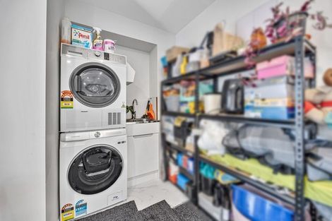 Photo of property in 13d Morton Avenue, Forrest Hill, Auckland, 0620