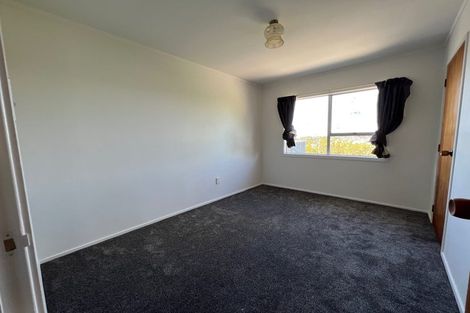Photo of property in 17 Sumich Place, West Harbour, Auckland, 0618
