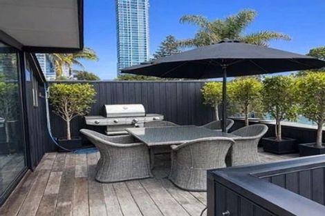 Photo of property in 15a The Strand, Takapuna, Auckland, 0622