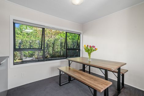 Photo of property in 21 Hepburn Road, Glendene, Auckland, 0602