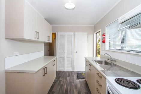 Photo of property in 2/332 Whangaparaoa Road, Stanmore Bay, Whangaparaoa, 0932