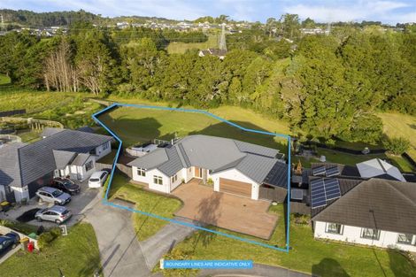 Photo of property in 21 Kahika Grove, Huapai, Kumeu, 0810