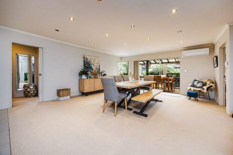 Photo of property in 24 Corsica Way, Karaka, Papakura, 2113