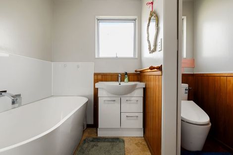 Photo of property in 19 Lansdowne Crescent, Glenview, Hamilton, 3206