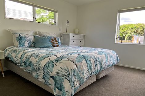 Photo of property in 2/12 Duncan Avenue, Te Atatu South, Auckland, 0610