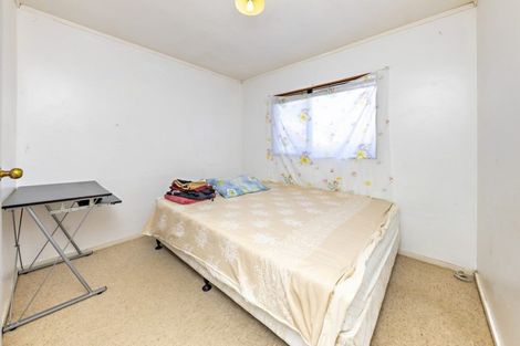 Photo of property in 2/93 Aviemore Drive, Highland Park, Auckland, 2010