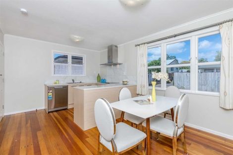 Photo of property in 34 Harrington Road, Henderson, Auckland, 0610
