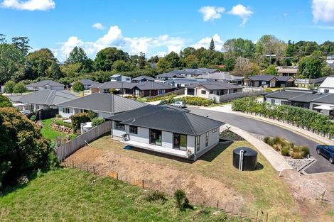 Photo of property in 10 Alfred Peter Crescent, Warkworth, 0910