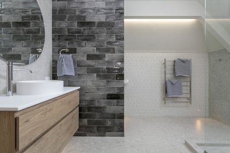 Photo of property in 23 Te Kopua Street, Acacia Bay, Taupo, 3330