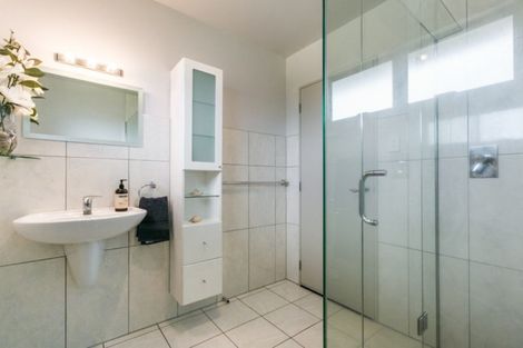 Photo of property in 87 Ferry Road, Clive, 4102