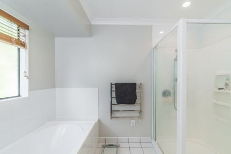 Photo of property in 42 Awatea Avenue, Paraparaumu, 5032