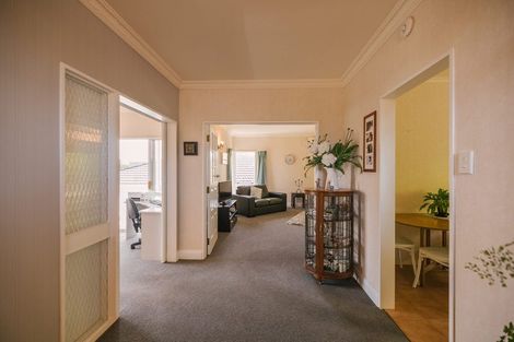 Photo of property in 9 Mana Place, Awapuni, Palmerston North, 4412