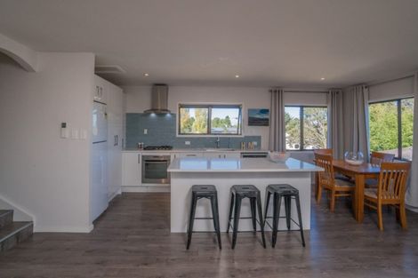 Photo of property in 11 Forster Place, West Harbour, Auckland, 0618