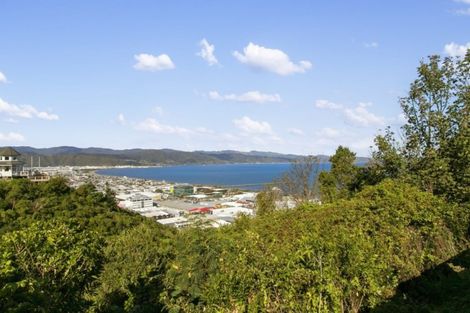 Photo of property in 12-12a Singers Road, Korokoro, Lower Hutt, 5012