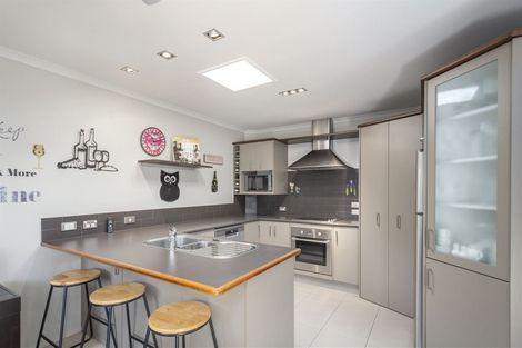 Photo of property in 53 Matene Place, Papamoa Beach, Papamoa, 3118