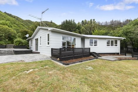 Photo of property in 62 Castlerea Street, Wainuiomata, Lower Hutt, 5014