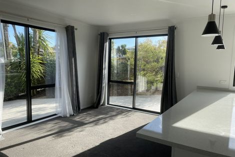 Photo of property in 14 Fordham Street, Beach Haven, Auckland, 0626