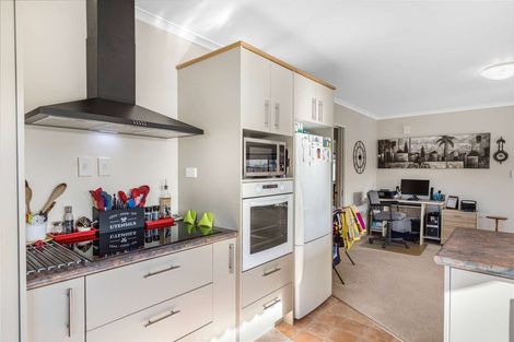 Photo of property in 3 Russell Street, Marton, 4710