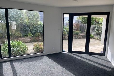 Photo of property in 32 Oakford Close, Riccarton, Christchurch, 8011