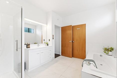 Photo of property in 26 Taumata Road, Omaha, Warkworth, 0986