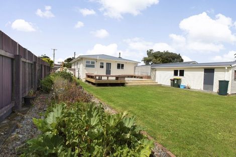 Photo of property in 28 Russell Road, Wainuiomata, Lower Hutt, 5014
