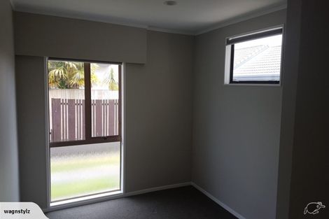 Photo of property in 43 Ngatai Road, Otumoetai, Tauranga, 3110
