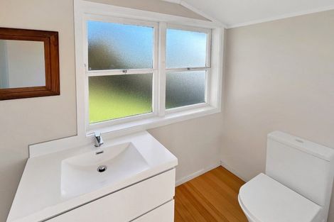 Photo of property in 832 Whangaparaoa Road, Manly, Whangaparaoa, 0930