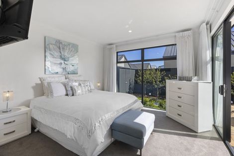 Photo of property in 52 Manakura Street, Russley, Christchurch, 8042