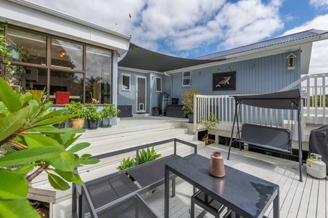 Photo of property in 38 Lynmore Drive, Hillpark, Auckland, 2102