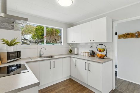 Photo of property in 6a Buckley Grove, Paraparaumu, 5032