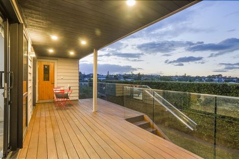 Photo of property in 102b Mellons Bay Road, Mellons Bay, Auckland, 2014