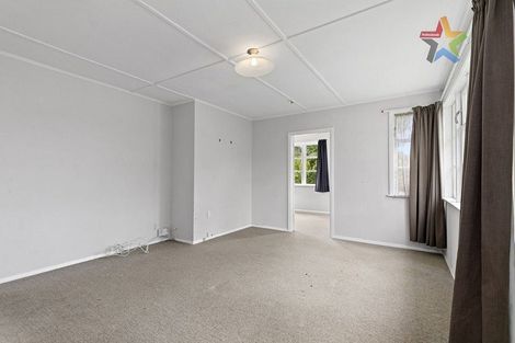Photo of property in 10 Atiawa Crescent, Waiwhetu, Lower Hutt, 5010