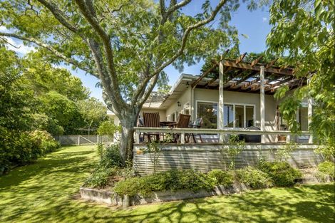 Photo of property in 11 Tauroa Road, Havelock North, 4130