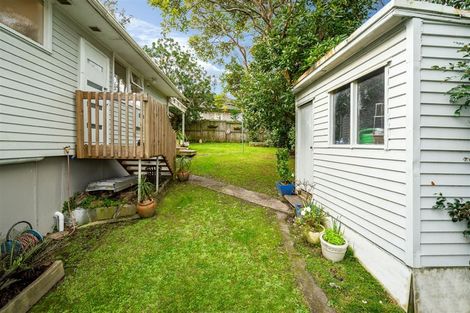 Photo of property in 2/276a Wairau Road, Glenfield, Auckland, 0627