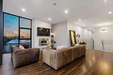 Photo of property in 5 Remuremu Street, Long Bay, Auckland, 0630