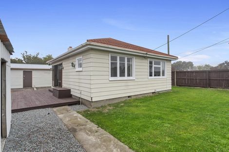 Photo of property in 2 Fulham Street, Islington, Christchurch, 8042