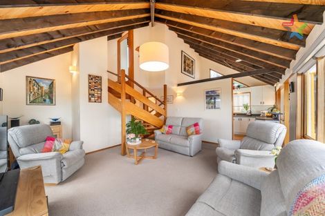 Photo of property in 7 Chestnut Grove, Maungaraki, Lower Hutt, 5010