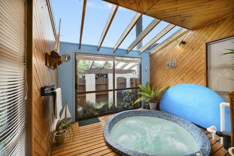 Photo of property in 51 Spence Road, Henderson, Auckland, 0612