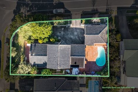 Photo of property in 2 King Richard Place, Browns Bay, Auckland, 0630